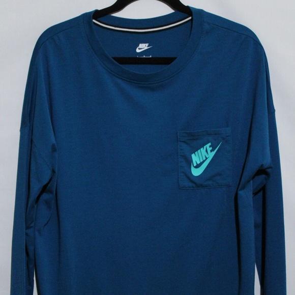 Nike Other - Nike Large Long Sleeve Tee